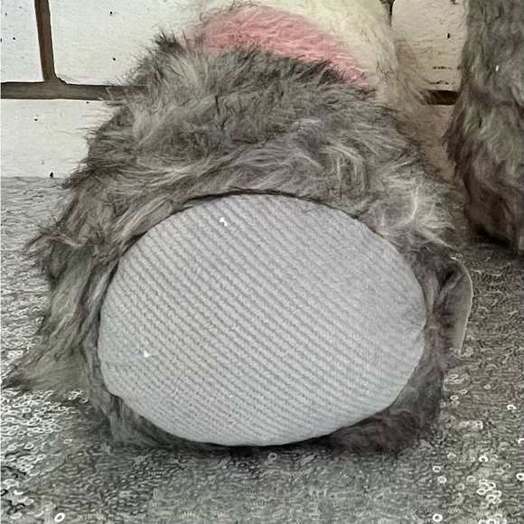 🩷Pom Hat Gnome - Picture 2 of 2